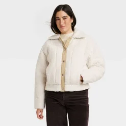 Women's Utility Faux Fur Jacket - Universal Thread™ White -Cheap Clad Fine Store GUEST 2469a5dc 9ee1 4f40 be8f c578c039c4e3