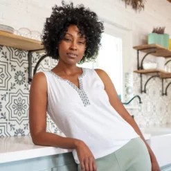 Aventura Clothing Women's Kateri Split Neck Tank Top -Cheap Clad Fine Store GUEST 64500d81 8922 4c9d 84d3 0df58103f442