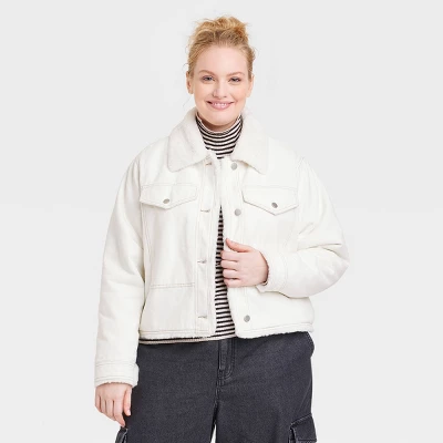 Women's Faux Fur Lined Trucker Jacket - Universal Thread™ Ivory 6 Women's Faux Fur Lined Trucker Jacket - Universal Thread™ Ivory - Image 4