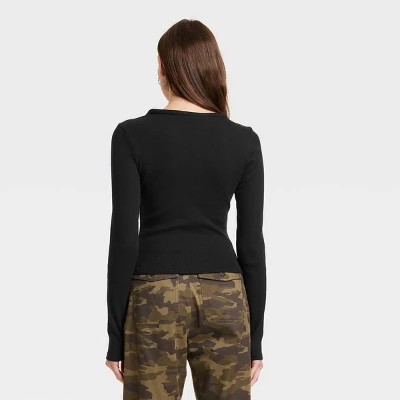 Women's 2pk Long Sleeve Shrunken Rib T-Shirt - Universal Thread™ White/Black 4 Women's 2pk Long Sleeve Shrunken Rib T-Shirt - Universal Thread™ White/Black - Image 2